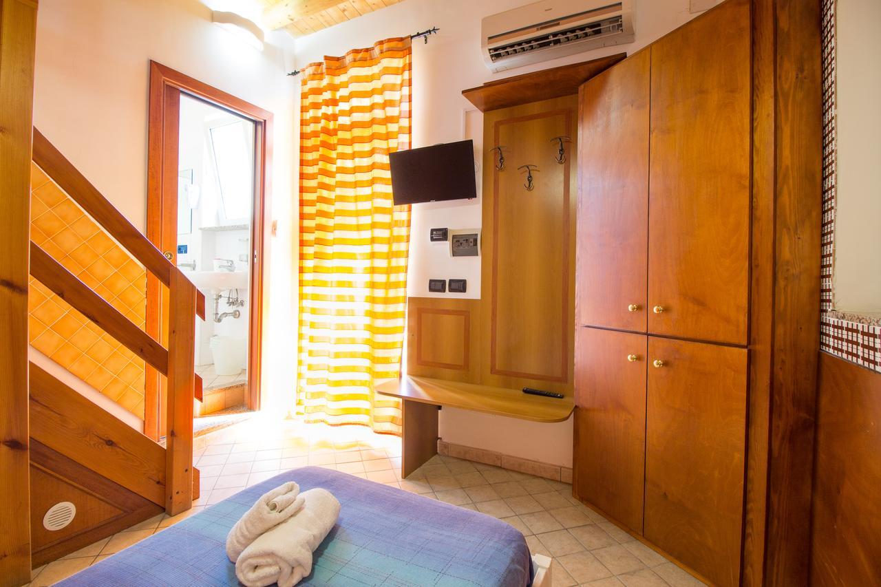 Agriturismo Il Gelsomino Ritrovato มิลาซโซ ภายนอก รูปภาพ