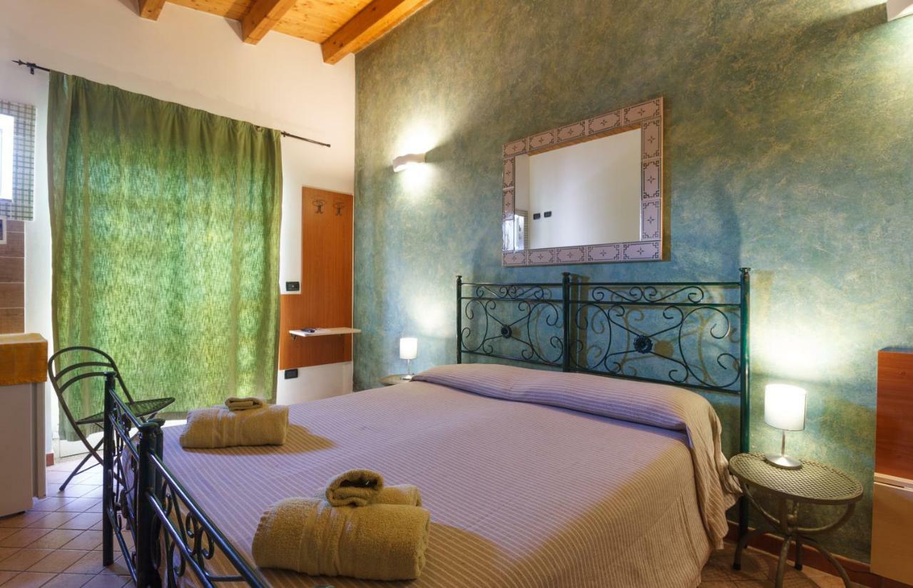 Agriturismo Il Gelsomino Ritrovato มิลาซโซ ภายนอก รูปภาพ
